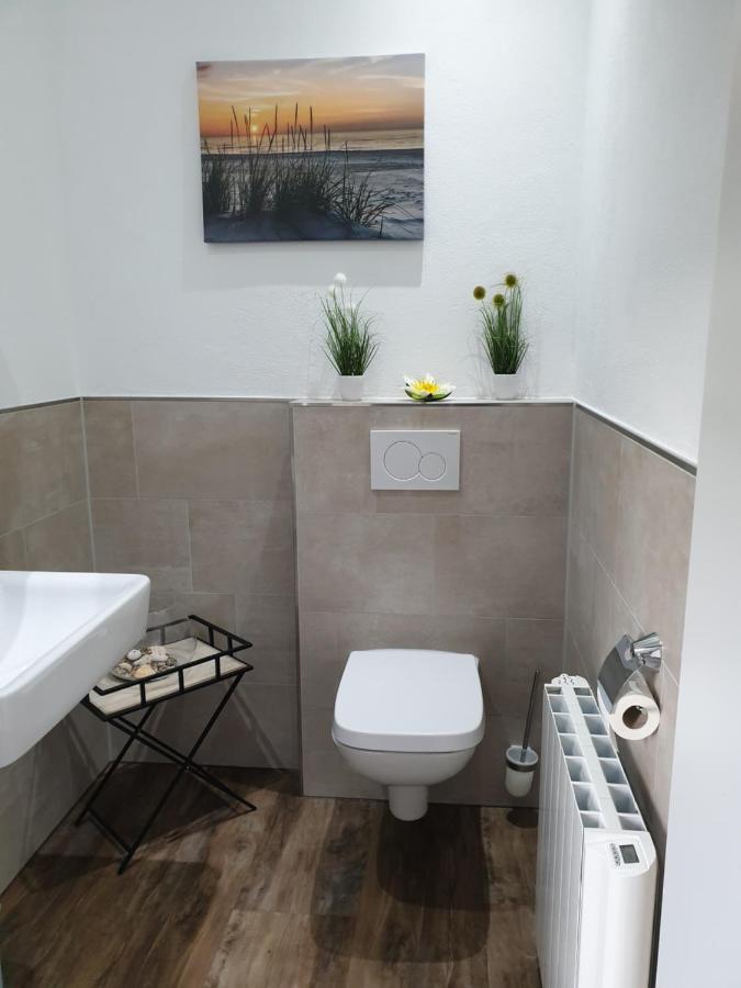 Ferialis Apartment *